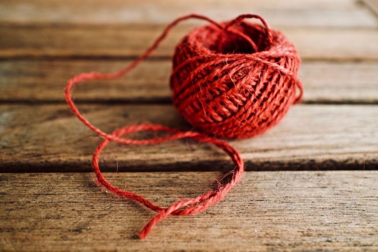 The Mystery of the Red Yarn
